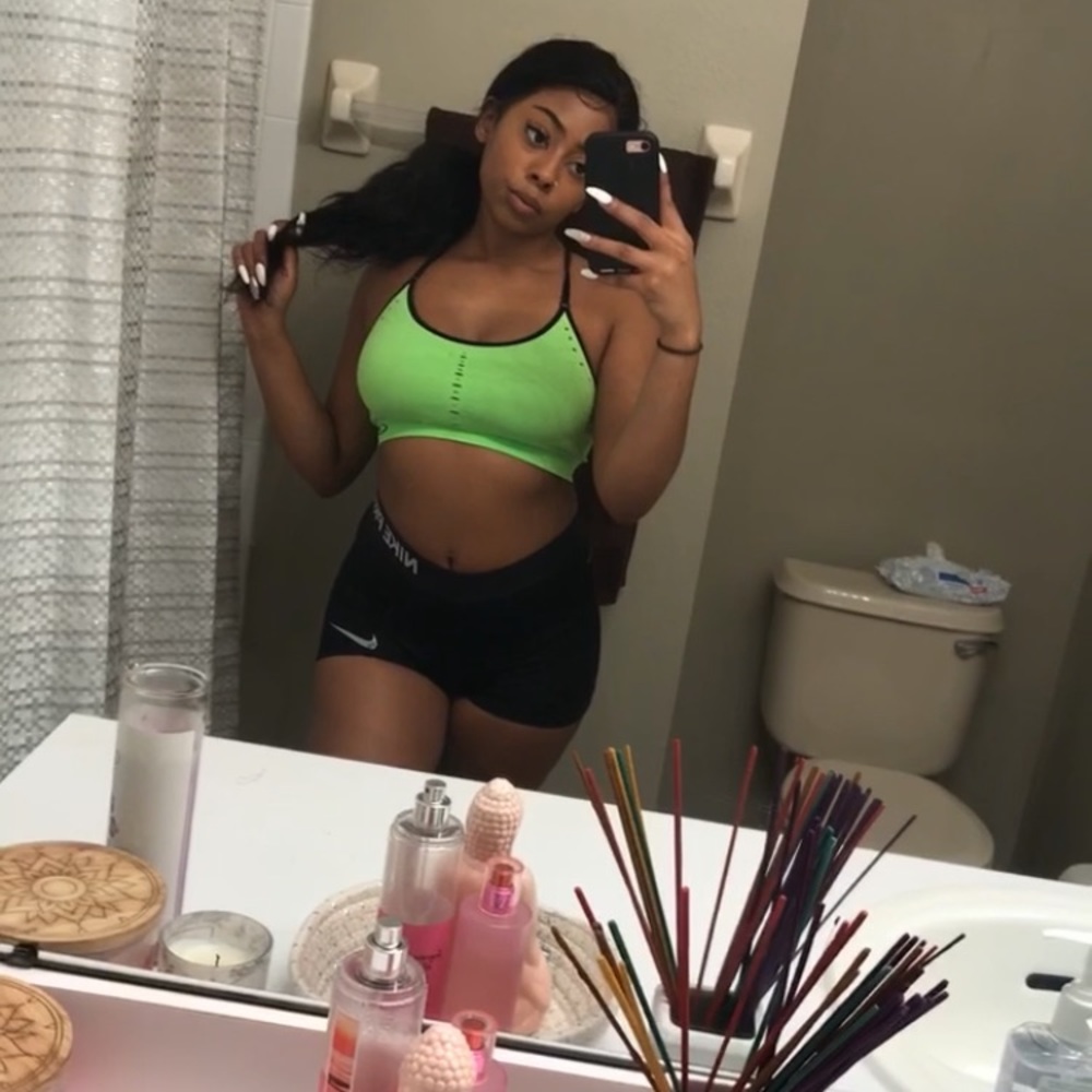 Bra